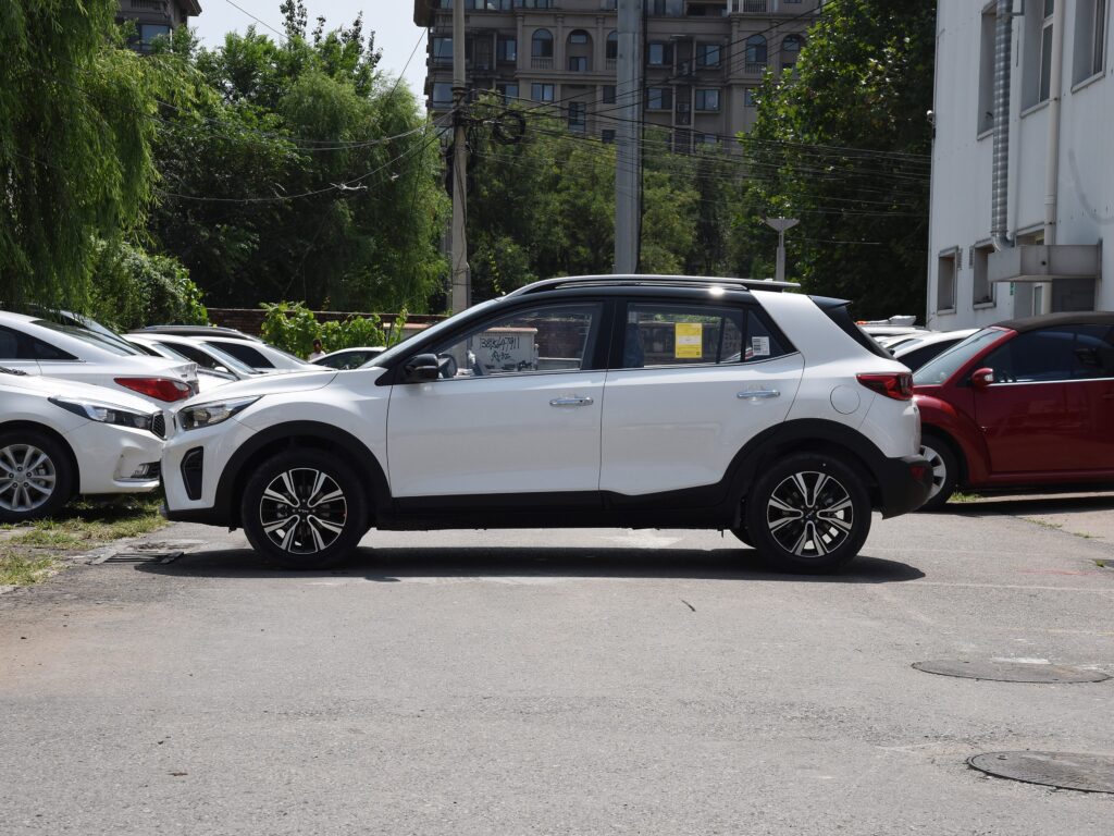 KIA KX1 Sunroof-3