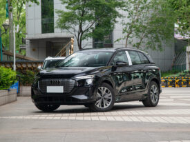 2024 Audi Q5 40 e-tron Shining Mecha Set