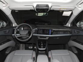 2024 Audi Q5 40 e-tron Star Exquisite Set