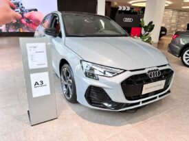 2025 AUDI A3 Sportback 35TFSI Flying Premium+ Black Kit