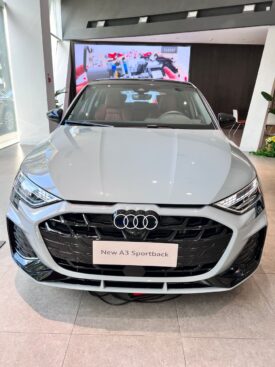 2025 AUDI A3 Sportback 35TFSI Flying Premium+ Black Kit