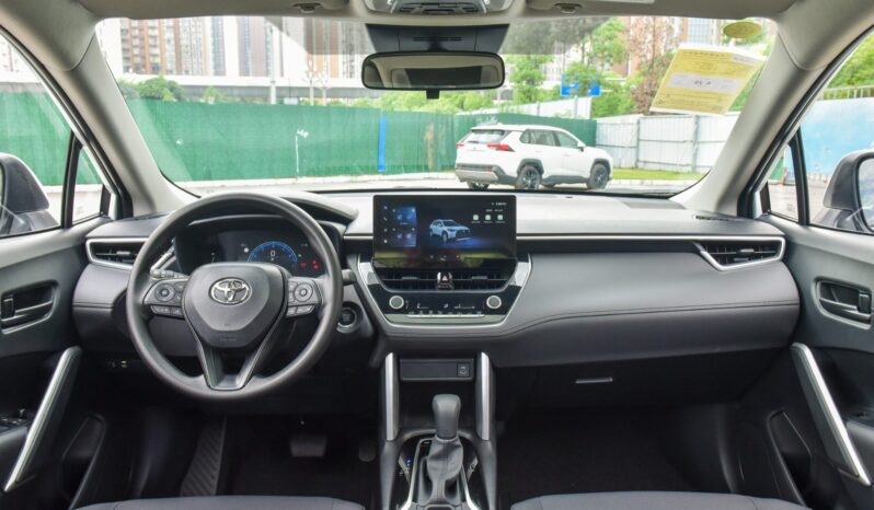 Toyota Corolla Cross full