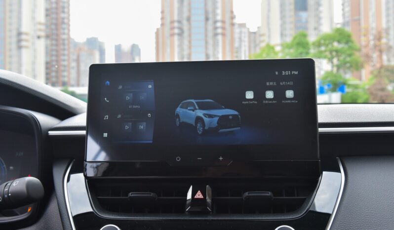 Toyota Corolla Cross full